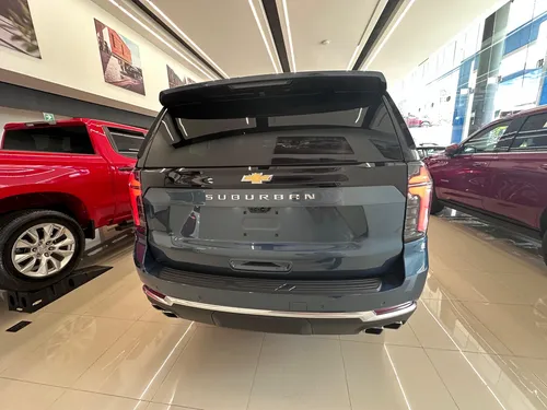 Chevrolet Suburban 6.2 High Country 4X4 At