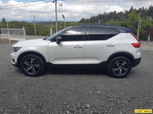 Camioneta Volvo Xc40 2.0 T4 R-design