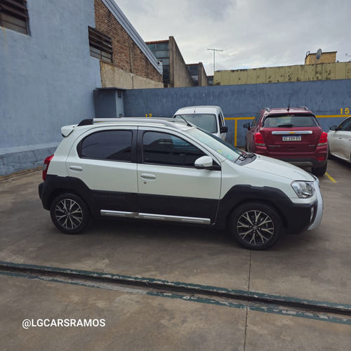 Toyota Etios 1.5 Cross