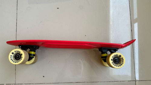 Patineta Fish Skateboards Baddie 59 Mm Hueso Rojo (Usado)