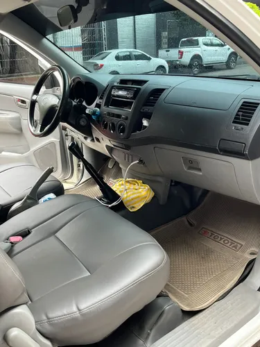 Toyota Hilux Estacas 2.7 Gasolina 4x2 D.c Std Modelo 2009
