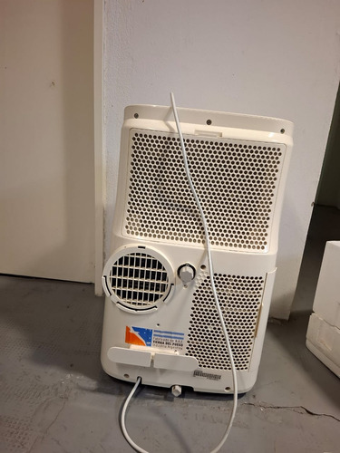 Aire Frio/calor Philco Php35hc3api Portátil 3500w Blanco (Usado)
