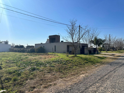 Terreno De 570 M2 En Venta Frente Sur (la Mejor Orientación) En Funes City