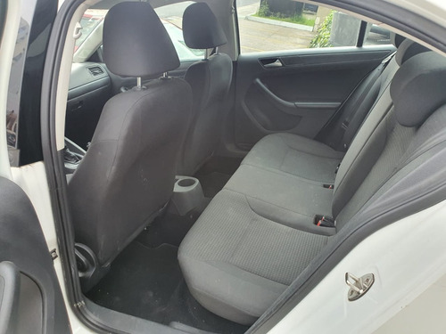 Imagen 10 de 12 de Volkswagen Jetta 2.0