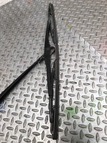 Brazo Limpiaparabrisas Der Bmw 320 I Aut V6 2.2 98/2007 (Usado)