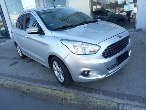 Ford Ka + Sel Sedan 4p