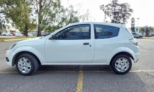 Imagen 12 de 14 de Ford Ka 1.0 Fly Viral 63cv