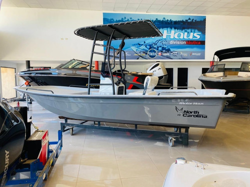 Imagen 2 de 10 de North Carolina 17 V Fly Full + Yamaha 60hp - Motor Haus S.a.