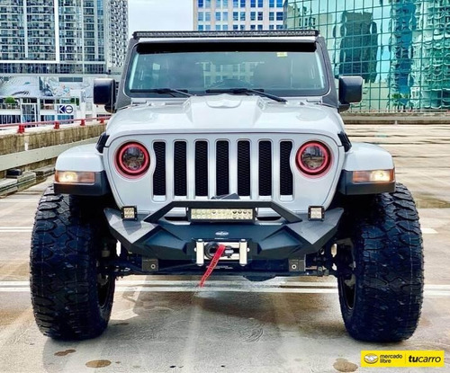 Jeep Wrangler Sahara-automático