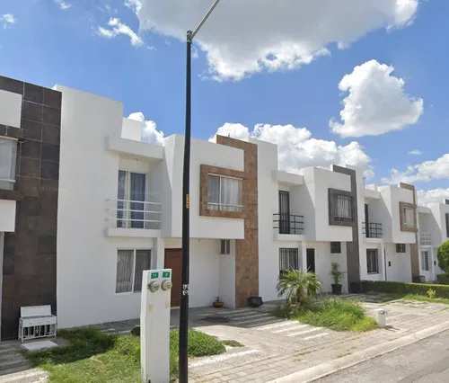 Casa En Venta, Recuperación Bancaria, Col. Mediterraneo, Correguidora , Queretaro. Laab2