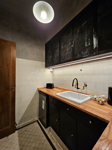 Dpto. 2 Amb. 60 M2 A Metros De Av.corrientes Florida, Del Obelisco, De Todos Los Subterráneos, De Cines Y Teatros, Confiterías Y Bares Notables. Hasta 3 Personas. Mes / Día