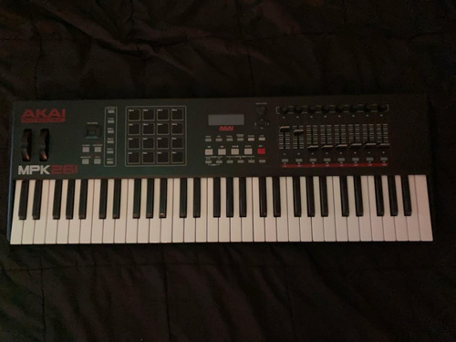 Controlador Akai Mpk 261