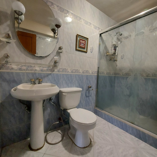 Imagen 6 de 8 de Venta De Apto En Montalban I