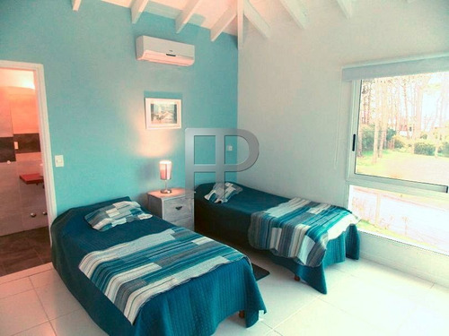 Imagen 8 de 12 de Casa En Venta La Barra 7 Dormitorios, 1000 M2 Terreno