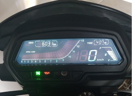 Imagen 5 de 17 de Bajaj Dominar 400