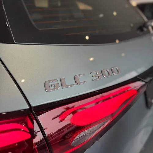 Glc 300 4matic Mod 2026 Color Plata Verde
