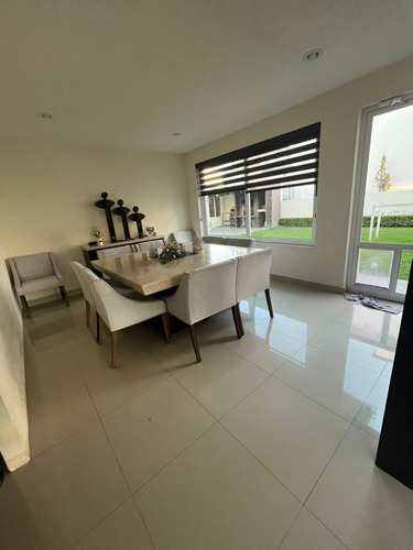 Casa En Venta O Renta En El Mesón, Calimaya 4 Recamaras 520 M2 Construccion