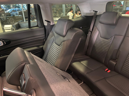 Imagen 8 de 25 de Jeep Commander H