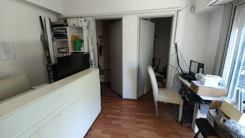 Galpón En Venta De 8,66 X 24 Con Dos Oficinas, Baño Y Terraza - Avellaneda