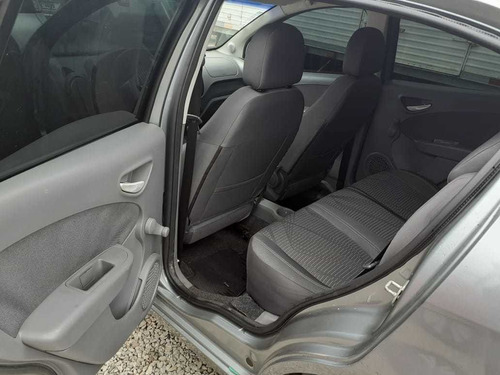 Fiat Palio Attractive 2013 1.0