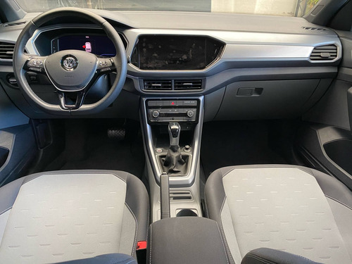 Imagem 3 de 9 de Volkswagen T-cross 1.0 200 Tsi Total Flex Comfortline
