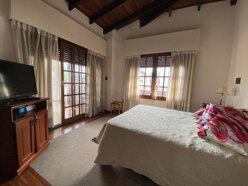 Venta Casa Sayago, 3 Dorm Piscina Con Renta Alta