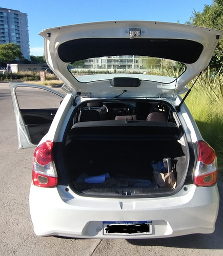 Toyota Etios 1.5 sedan XLS 6M/T