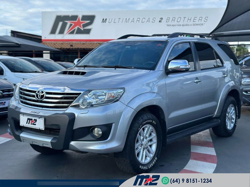 Toyota Hilux SW4 SRV D4-D 4X4 3.0 TDI DIES. AUT