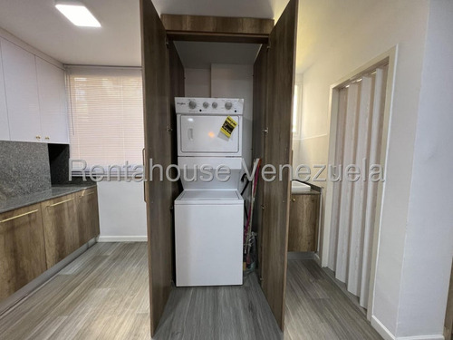 Apartamento Piso Bajo Compañias Reconocidas Residencias Veronica Con Pozo De Agua En Alquiler En Los Palos Grandes Avenida 3ra Caracas