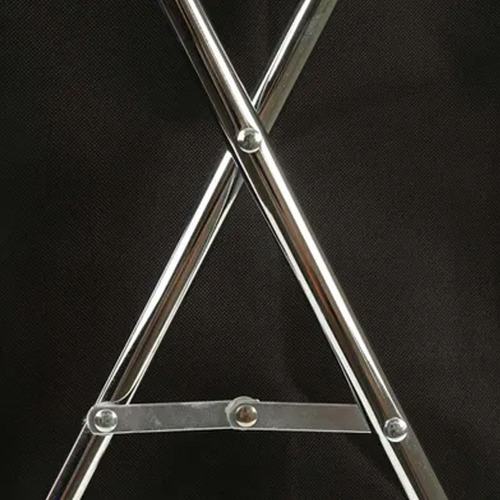 Cesto De Roupa Utilitá Dobrável Aço Cromado 12kg Mor