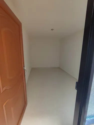 Edificio De 3 Pisos Barrio Colon