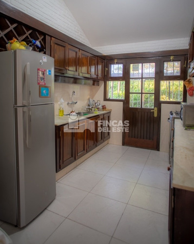 Casa En Jardines De Córdoba!- Ref: 303