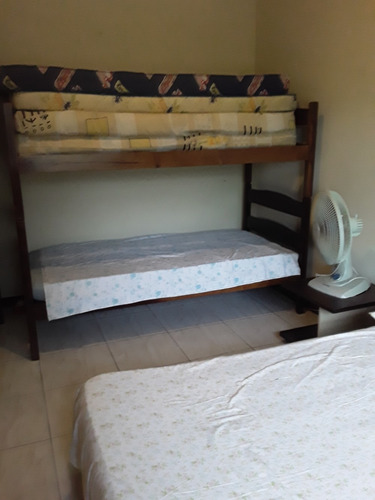 Casa Chácara Área:1500m2, 2 Quartos, 2 Wcs Varanda Em L