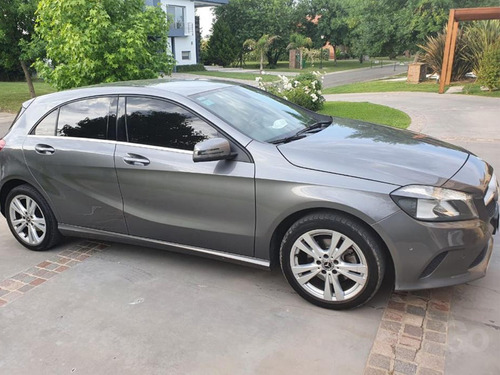 Mercedes Benz Clase A 200 1.6t Aut. 2018 Gris