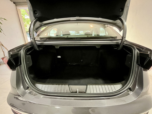 Fiat Cronos 1.8 16v Precision Pack Premium