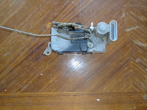 Imagen 3 de 3 de Vendo Cerradura Trasera Derecha De Fiat Siena, Año 2006