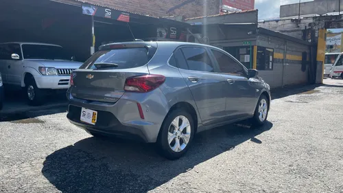 Chevrolet Onix 1.0T Premier Hatch At