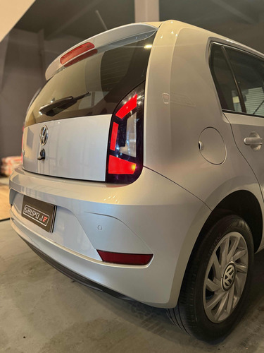 Volkswagen Up! 1.0 High Up! 75cv 5 p