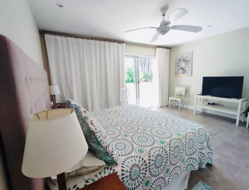 Hermosa Casa Con Piscina Climatizada En Barrio Privado. Ref: 7726
