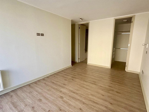 Departamento En Arriendo De 2 Dorm 2 Baños En Las Condes