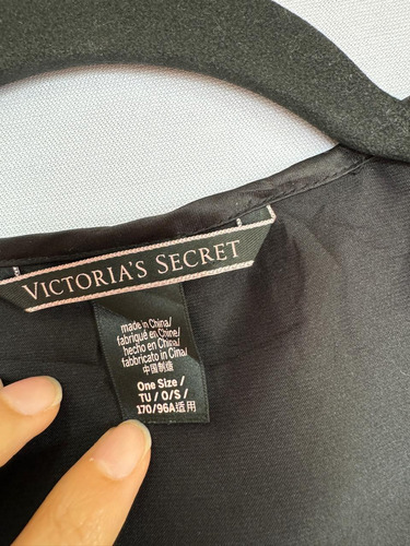 Bata Kimono Victorias Secret Color Negro Unitalla (Usado)
