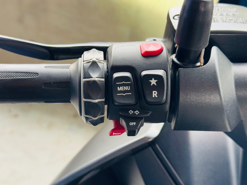 Bmw C E04