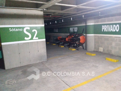 Imagen 6 de 14 de Parqueaderos En Venta Calle Larga 815-2995