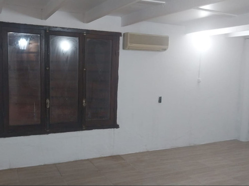 Casa En Excelente Estado En Cno. Tupá