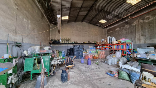 Venta De Galpón En Villa Dominico, Avellaneda