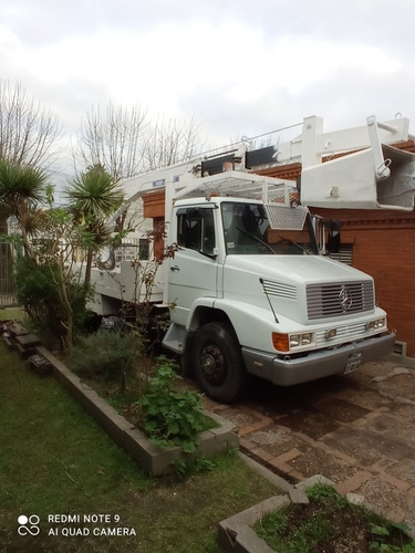 Mercedes Benz Modelo 1614