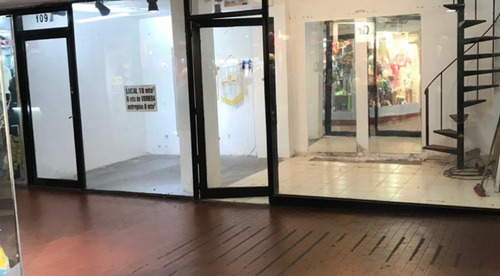 Excelente Local Con Entrepiso En La Mejor Galeria De Lanus
