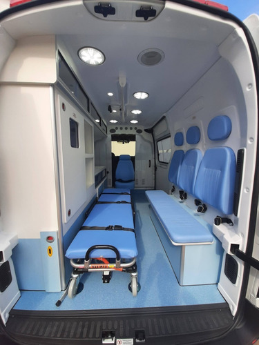 Imagem 10 de 11 de Ambulância Uti Renault Master L2h2 2021/2022 0km