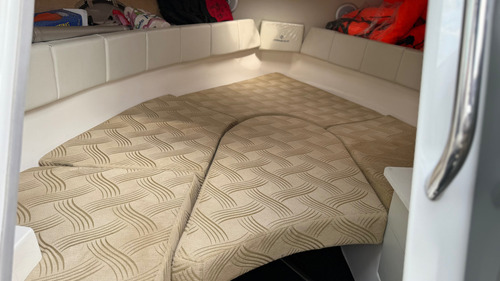 Lancha Cuddy Quicksilver 2400 2013 V8 Volvo 320 Hp Duo Prop