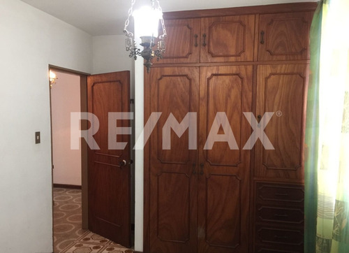 Imagen 5 de 28 de Venta De Casa Quinta Los Alpes En Los Naranjos El Hatillo Ii Etapa